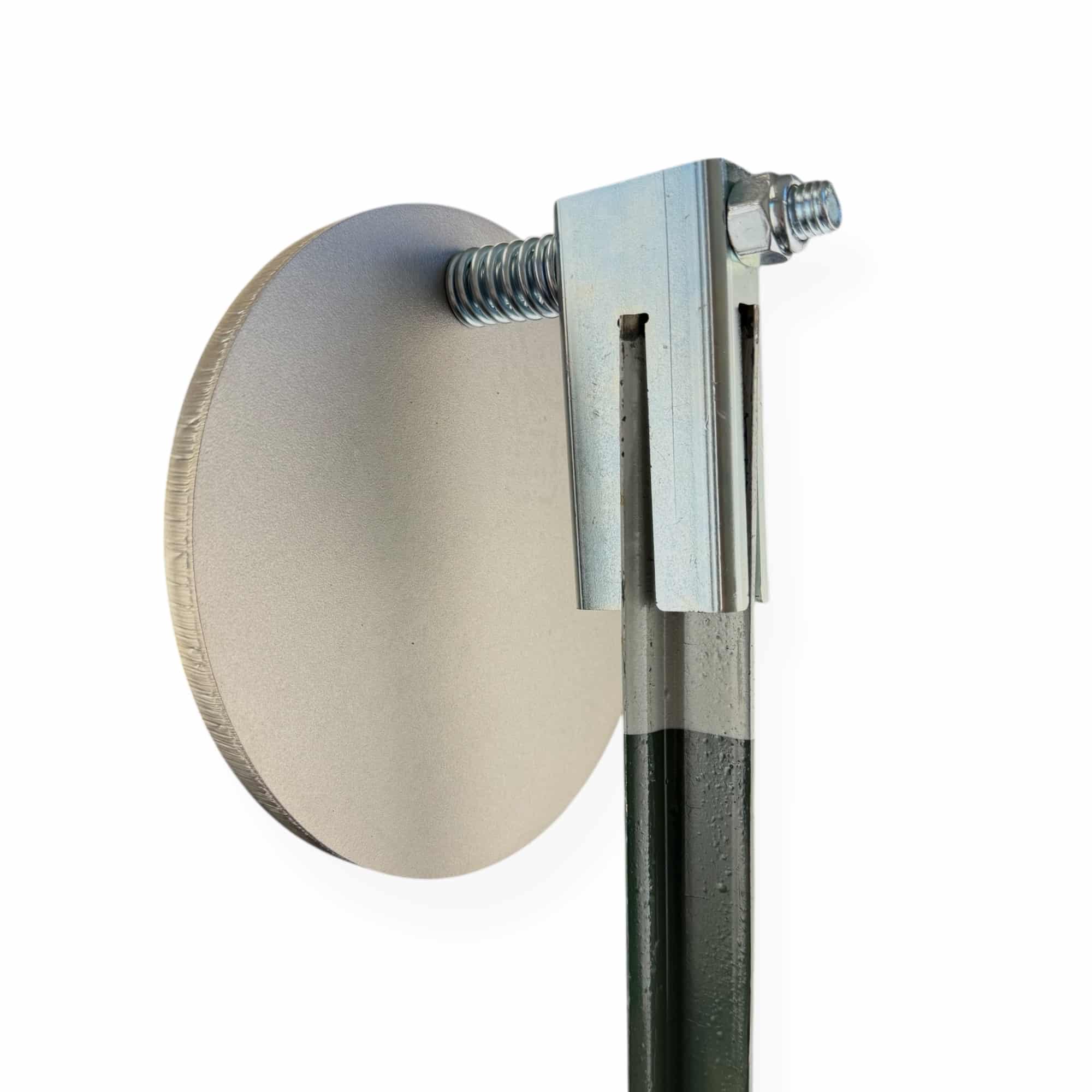 45 degree angle of target and hanger on a t post